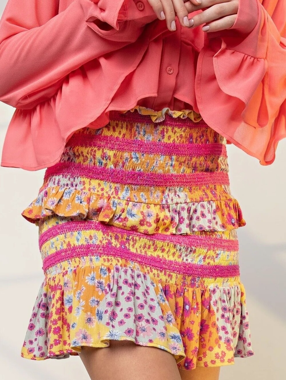 NWT Easel Floral Smocked Ruffle Mini Skirt in Medium